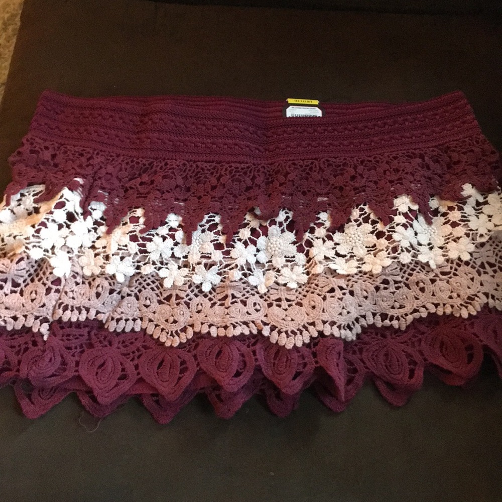 NWT lace shorts